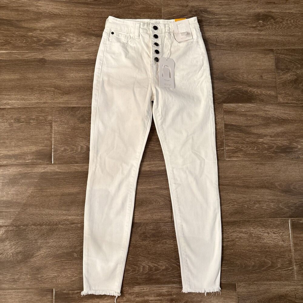 Nature White Denim Women’s Size 5/27 Jeans High Waist Ankle‎ Length Button Fly